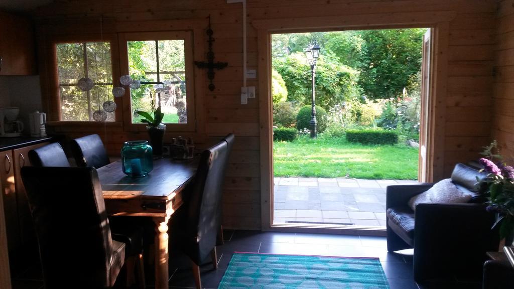 Guesthouse Vakantiehuis In Een Mooie Tuin In Het Centrum Van Zuidlaren! Zewnętrze zdjęcie